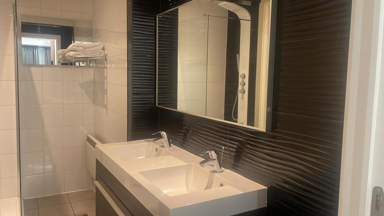 Boutique Diamond Apartments Антверпен Экстерьер фото